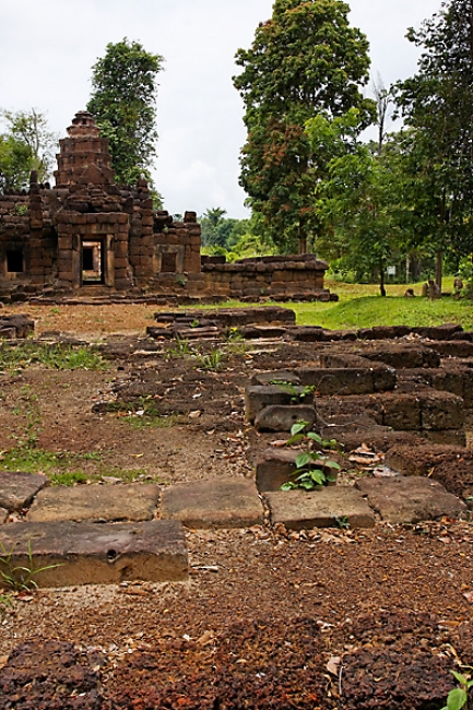 26-Prasat Ta Muen Toch-010
